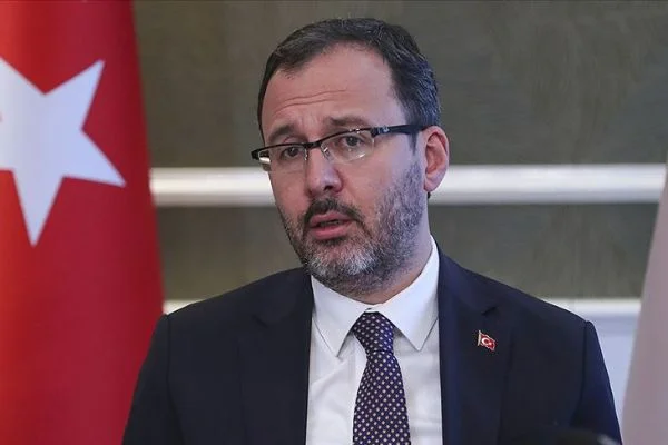 Bakan, liglerin başlama zamanıyla ilgili konuştu
