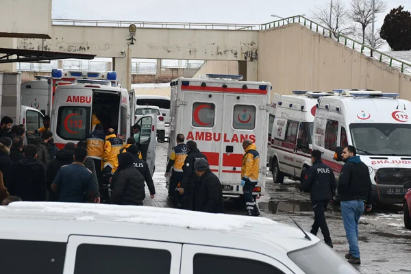 Bakan Soylu'dan Ağrı'daki saldırıya ilişkin açıklama: Teröristlerle çatışma devam ediyor