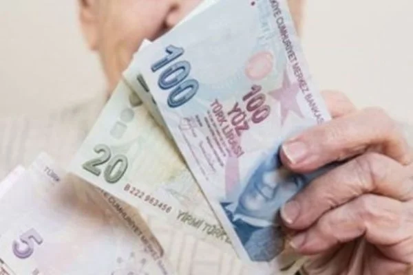 Bankacılardan emeklilere dolandırıcı uyarısı