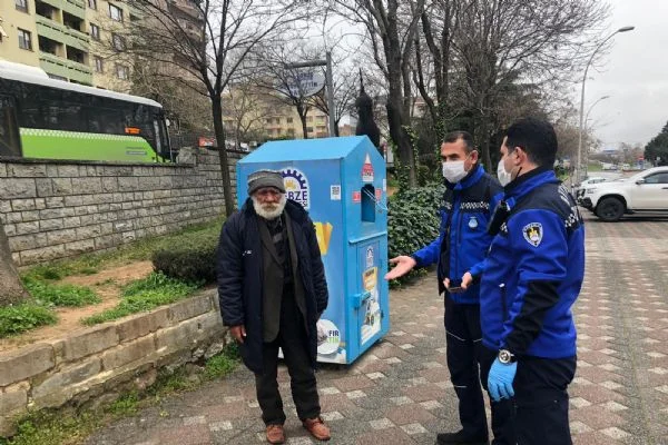 Barınma Evi'ne gitmek istemeyen İsmail Amca Zabıta ekiplerini dakikalarca uğraştırdı