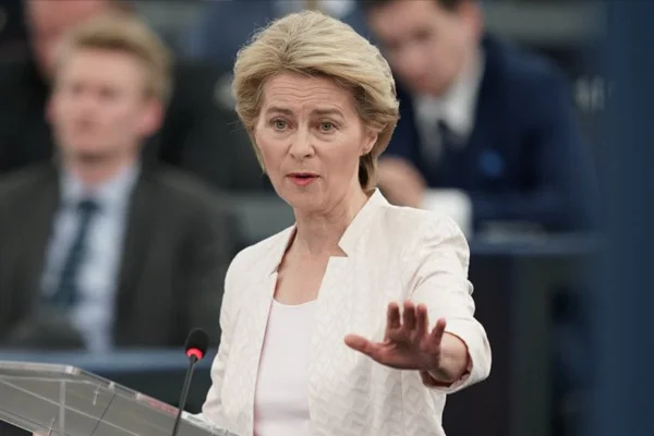 Başkan Ursula Von der Leyen'dan AB'ye yönelik koronavirüs eleştirilerine cevap