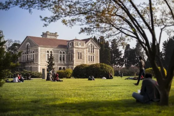 Boğaziçi Üniversitesi'nden Bir ilk: uzaktan eğitim için internet destek bursu