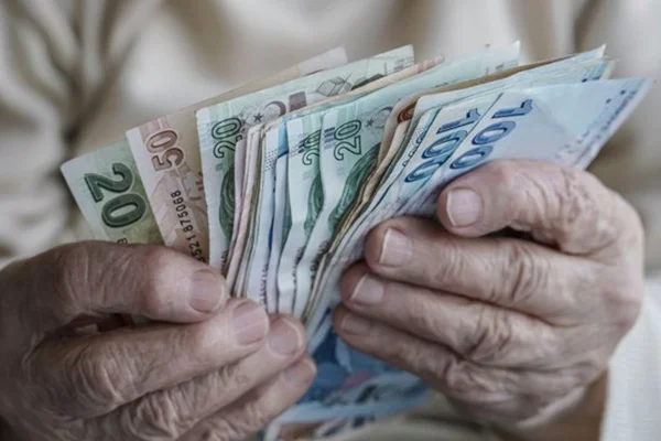 Bütçe şubatta 7,3 milyar lira açık verdi