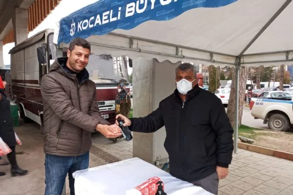 Büyükşehir, Perşembe Pazarı'na dezenfekte çadırı kurdu