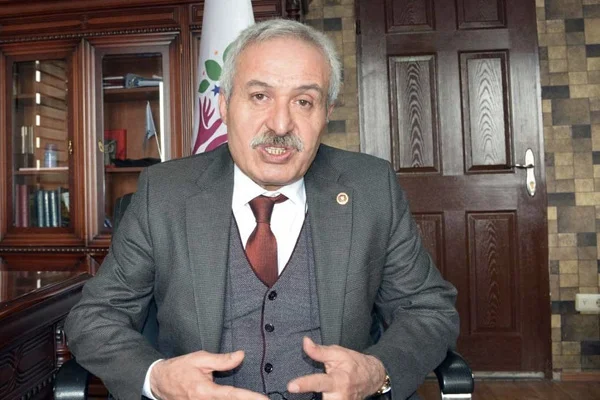 Diyarbakır'ın eski başkanı Mızraklı'ya hapis cezası