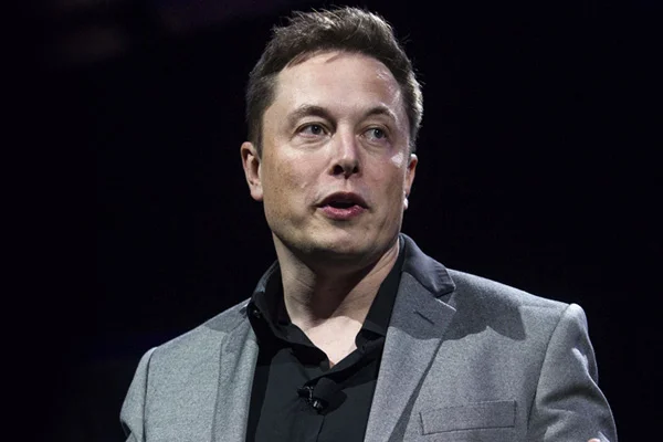 Elon Musk'tan suni solunum cihazı üretme teklifi