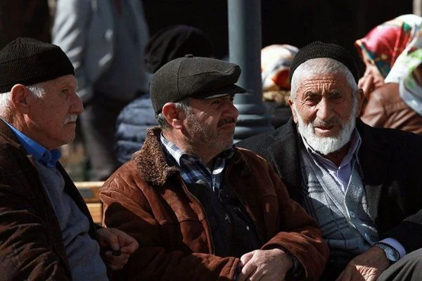 Emeklilik yaşı kaç? Erkekler ve kadınlar kaç yaşında emekli olur?