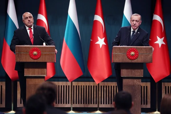 Erdoğan'dan AB'ye tepki: Kimi aldatıyorsunuz?