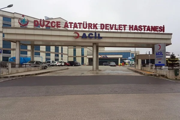 'Evinize gidin, orası daha güvenli' diyen doktora saldırı