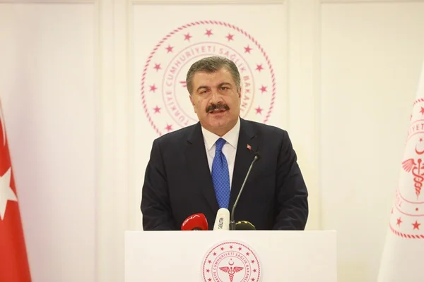 Fahrettin Koca açıkladı: Bir hasta daha hayatını kaybetti, 93 yeni vakamız var