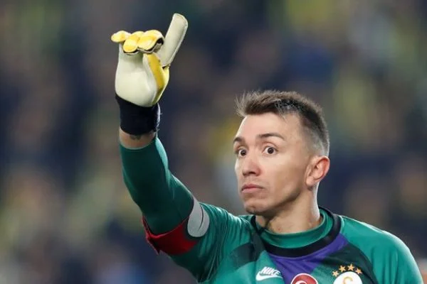 Fernando Muslera 'kendini savundu'