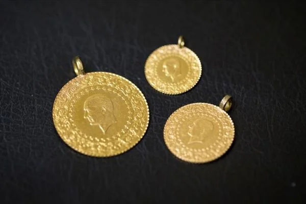 Gram altın 330 lira seviyelerinde