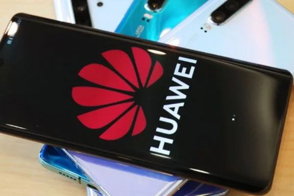 HUAWEI online mağazası alışverişe açıldı