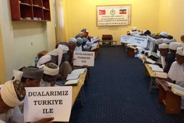 İDDEF Medreselerinden Mehmetçik'e dua