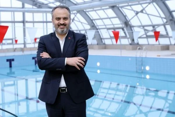 İnegöl yeni yüzme havuzuna kavuşuyor