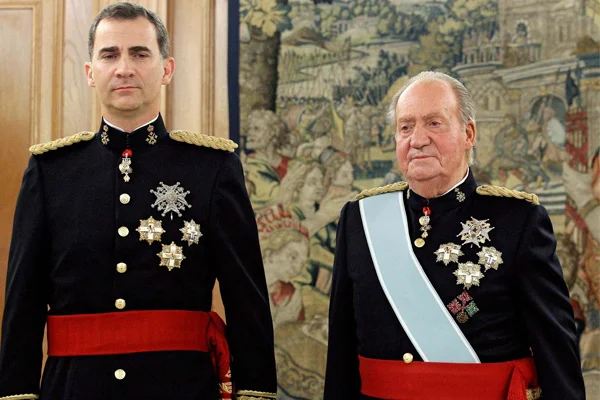 İspanya Kralı, babasının maaşını kesti, reddi miras yaptı