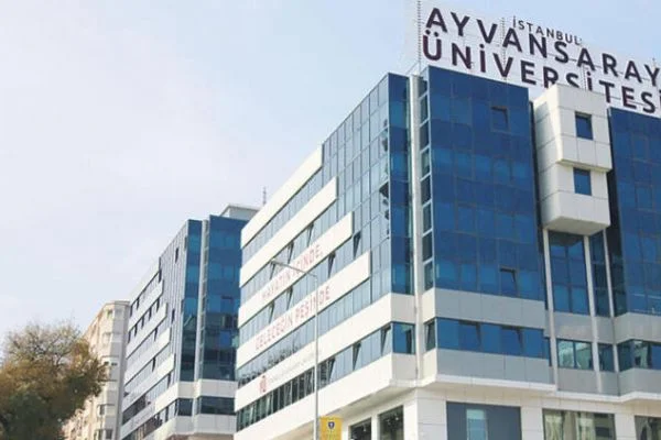İstanbul Ayvansaray Üniversitesi uzaktan eğitime start verdi