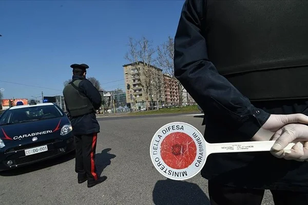 İtalya'da 889 kişi daha hayatını kaybetti
