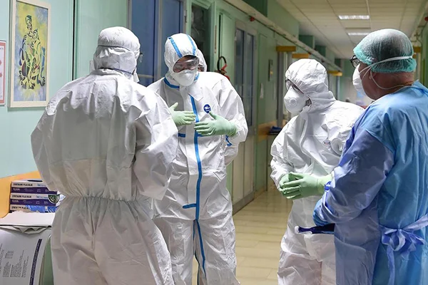 İtalya'da doktorların zor tercihi!