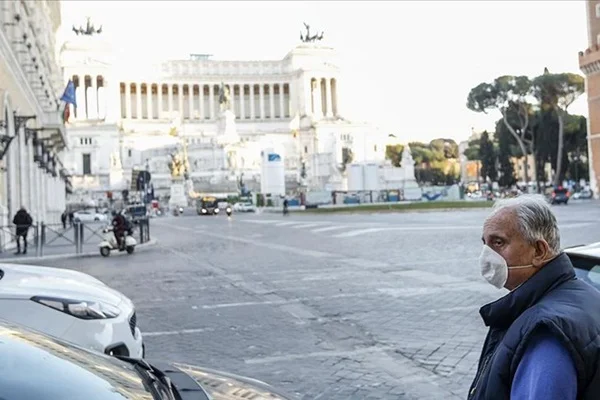 İtalya'da koronavirüs sebebiyle hayatını kaybedenlerin sayısı yükseldi