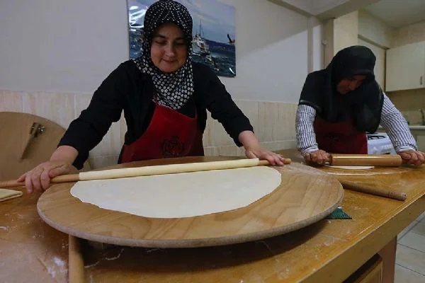 Kadınların açtığı mantılar gönüllere açılıyor