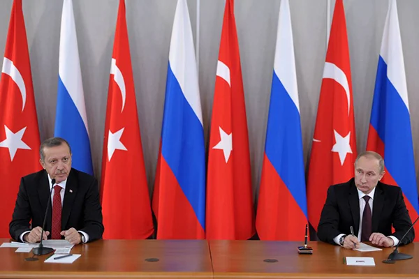 Komsomolskaya Pravda: ABD, Türkiye ile Rusya'nın arasını açmayı bu sefer de başaramadı