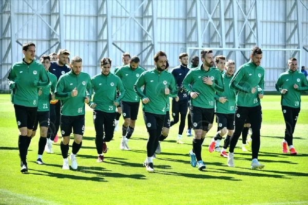 Konyaspor'da Fenerbahçe hazırlığı sürüyor
