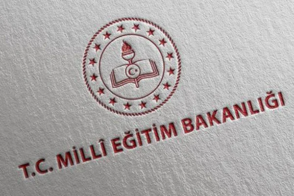 MEB: Meslek lisesinde 'ultrasonik cerrahi maske makinesi' üretildi