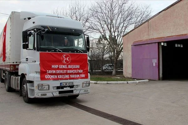 MHP'nin 'göçmen kreşi' yardım tırı Edirne'ye ulaştı