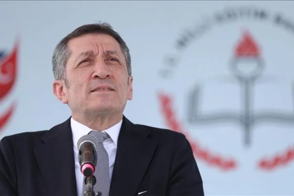 Milli Eğitim Bakanı Ziya Selçuk: Okulların açılması sağlık koşullarına bağlı