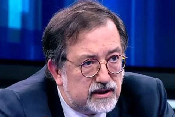 Murat Bardakçı: Koronavirüs ciğeri, sosyal medyadaki bu palavralar da beyni perişan ediyor!