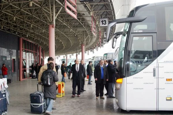 'Önlemler öğrencileri otobüse yöneltti'