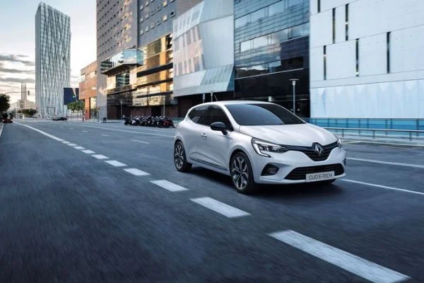 Renault yeni hibrit teknolojisini tanıttı