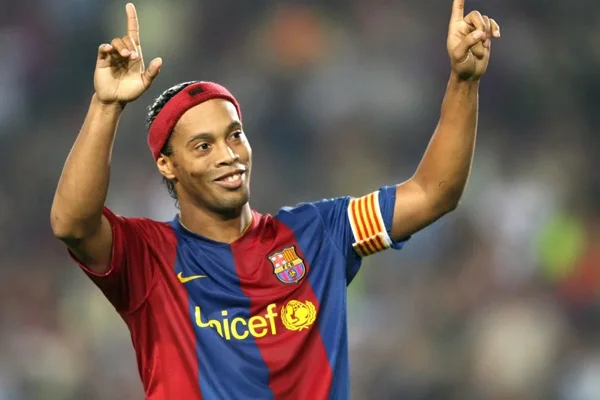 Ronaldinho gözaltına alındı