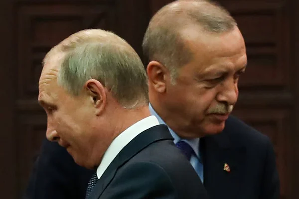 Rus Nezavisimaya Gazeta: Ankara-Moskova arasındaki ekonomik çıkarlar, uzlaşma arayışına itiyor