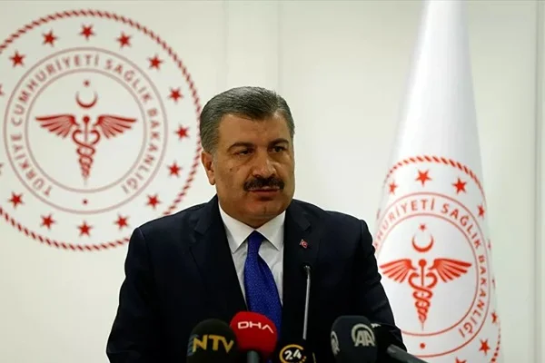 Sağlık Bakanı Koca: 1 vatandaşımızın test sonucu pozitif çıktı