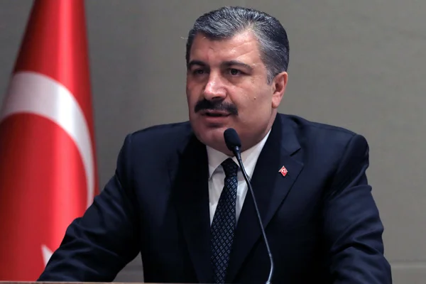Sağlık Bakanı Koca'dan umreden dönenlere ilişkin açıklama
