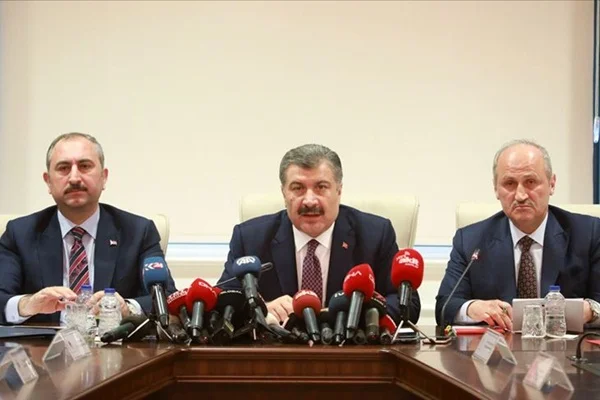 Sağlık Bakanı Koca: Vaka sayısı 5'e yükseldi