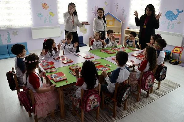 Sağlık çalışanları 24 saat açık kreş istiyor
