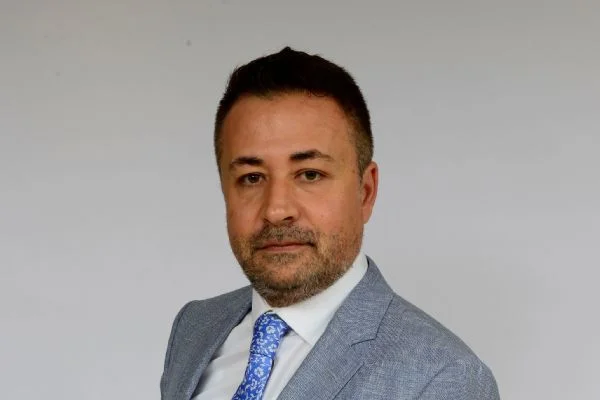 "Sağlık turizmine ara verilmesi yerinde bir karar, biz de karara uyacağız"