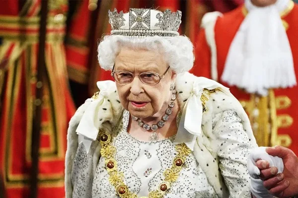 Sarayı terk eden Kraliçe Elizabeth'in nerede olduğu ortaya çıktı