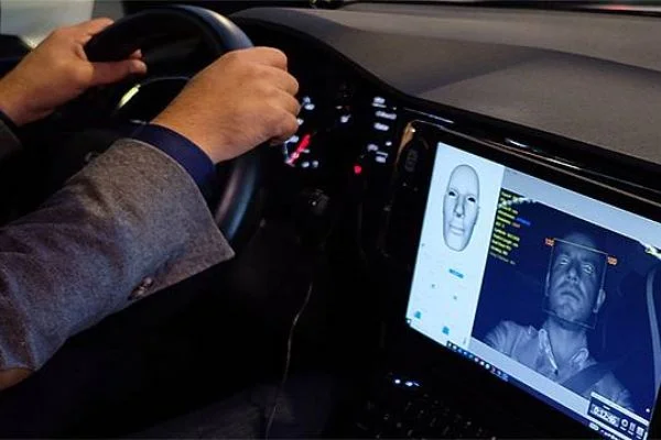 SEAT'tan daha güvenli sürüş için yapay zeka teknolojisi