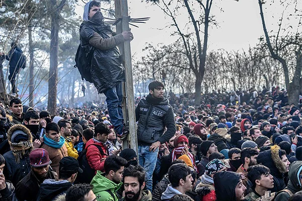 Sığınmacıların Avrupa kapısında çileli bekleyişleri sürüyor