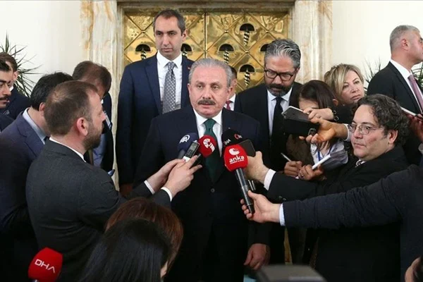 TBMM Başkanı Şentop: Herkes üzerine düşeni yerine getirirse süreci kolay atlatırız