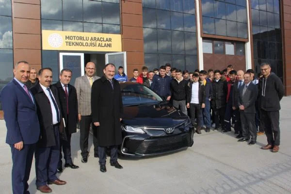 Toyota mesleki eğitimi 'gazlamaya' devam ediyor