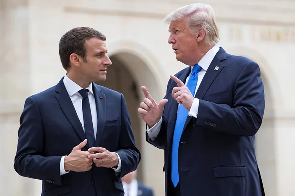 Trump ile Macron'dan koronavirüs görüşmesi