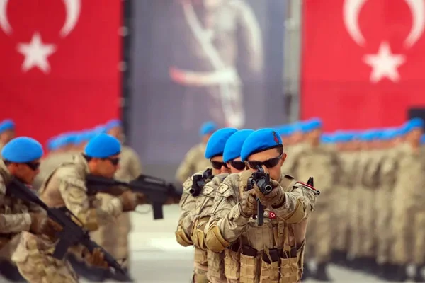 TSK'da koronavirüs önlemi: İzinler iptal