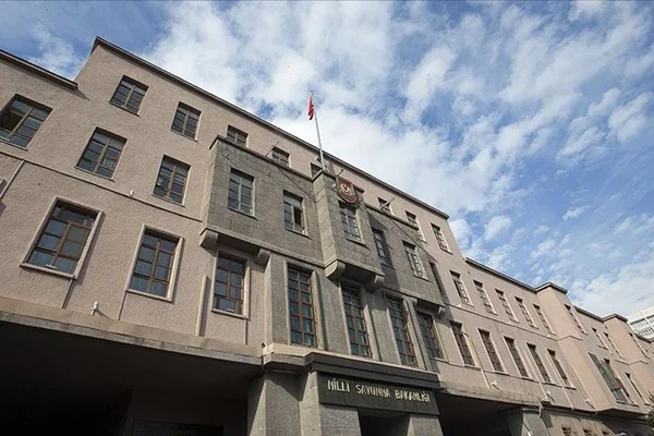 Türkiye'ye yasa dışı geçmeye çalışan 3 bin 541 şahıs yakalandı