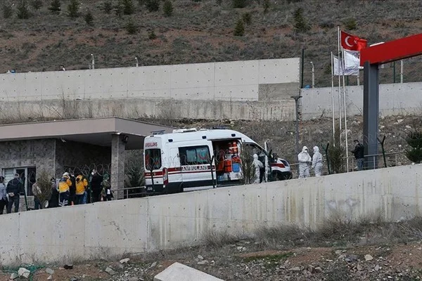 'Umreden dönen vatandaşlardan koronavirüs belirtisi gösteren 5'i gözlem altına alındı'