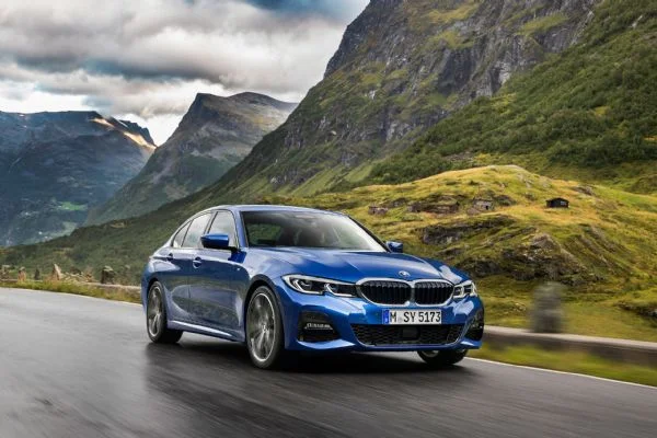 Yeni BMW 3 Serisi'nde mart ayrıcalığı